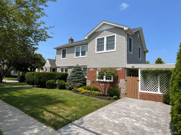 50 Eweler Avenue, Floral Park, NY 11001
