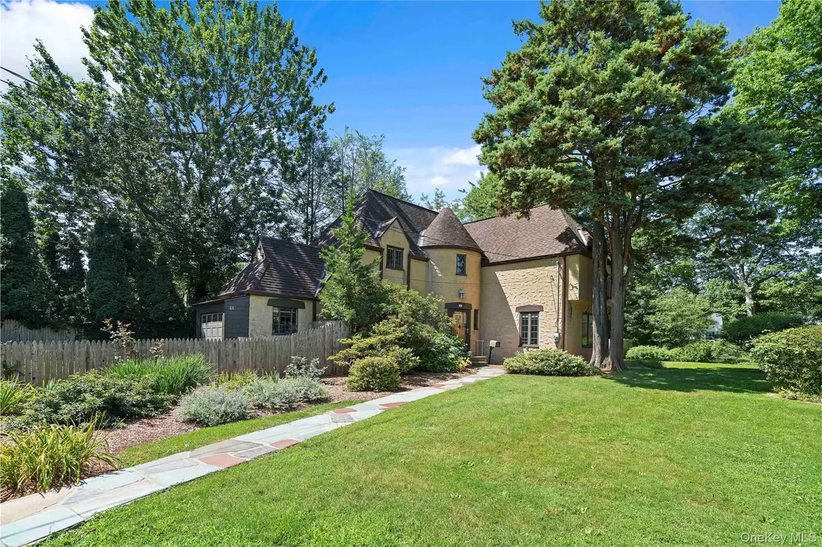 13 Craven Lane, White Plains, NY 10605 - #1