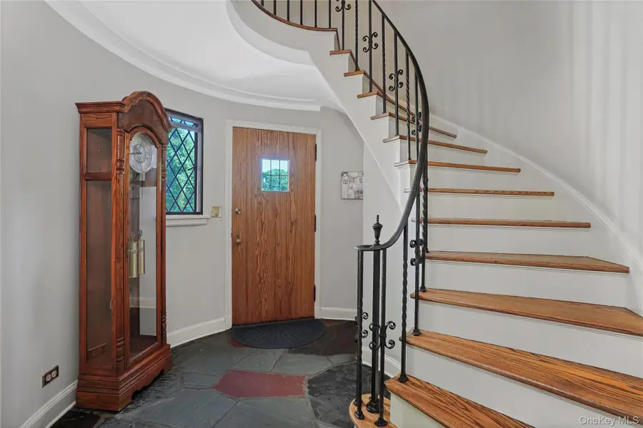 13 Craven Lane, White Plains, NY 10605 - #2