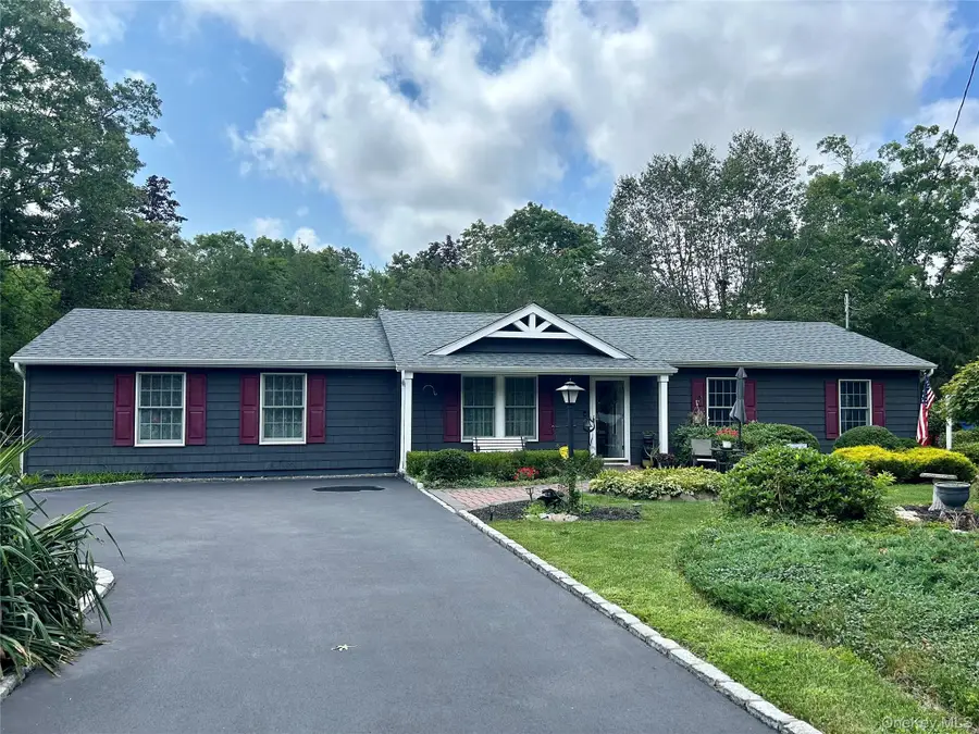 54 Madeline Road, Ridge, NY 11961 - #2