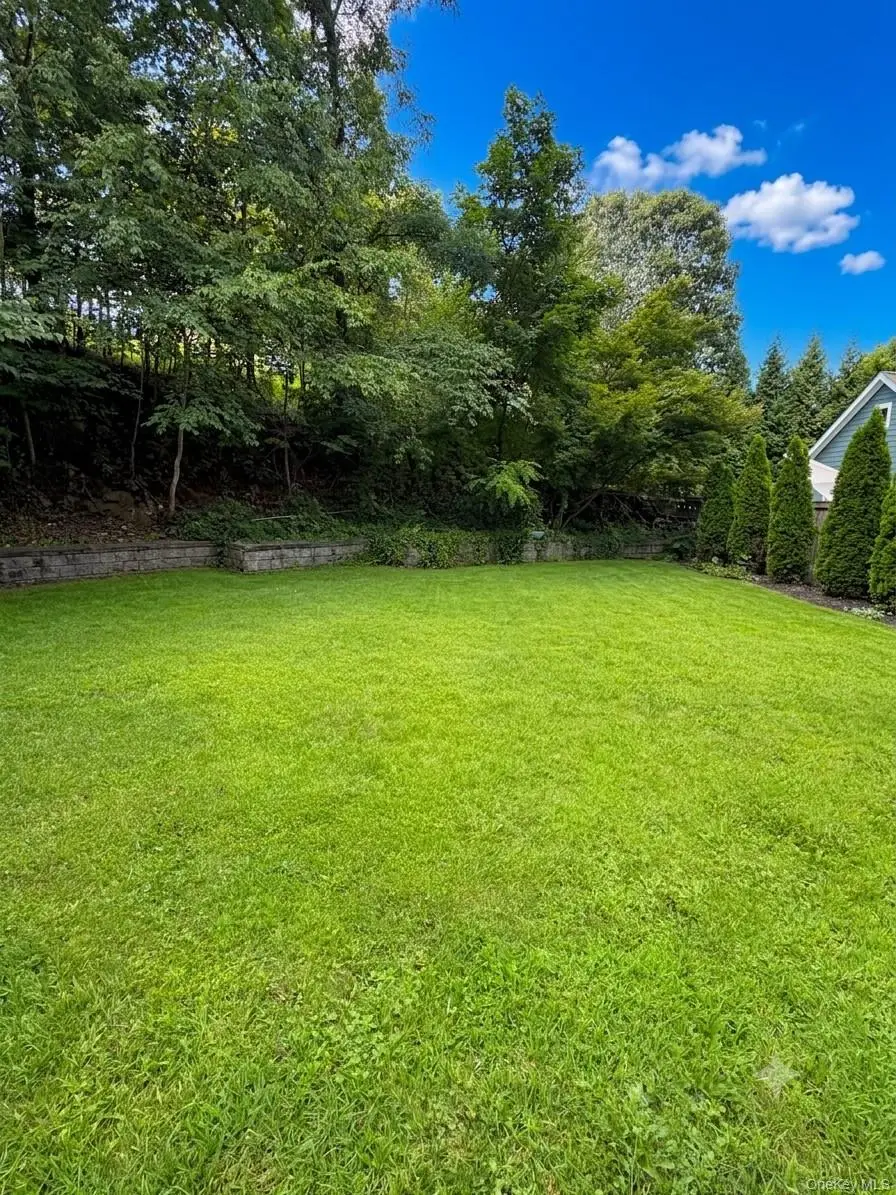 162 Florence Avenue, Thornwood, NY 10594 - #2