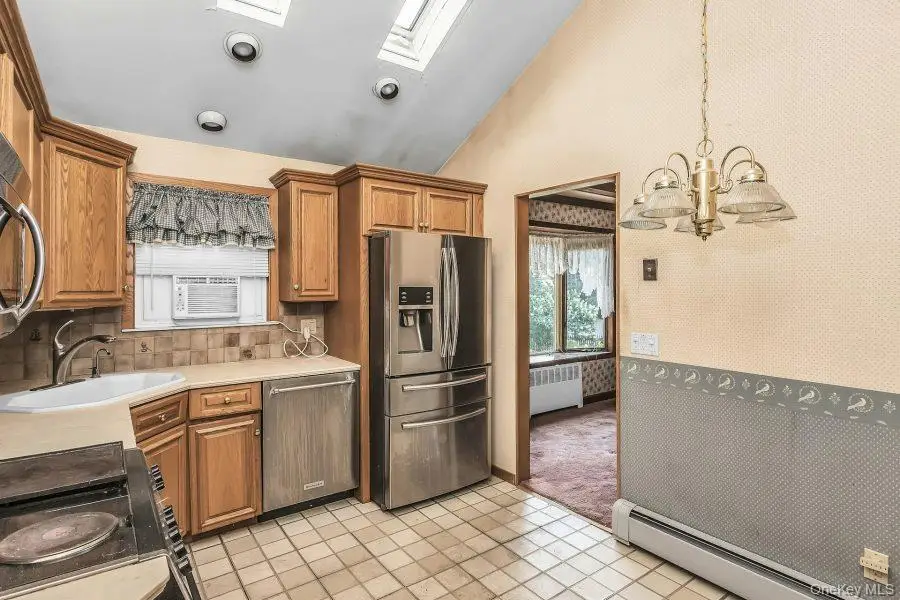 2082 Central Drive N, East Meadow, NY 11554 - #3