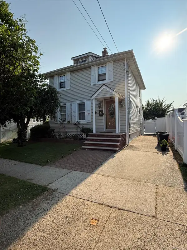 47 Franklin Street, Franklin Square, NY 11010