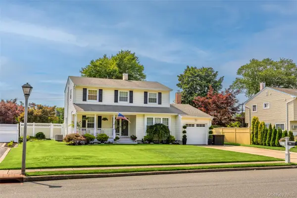 334 Greenbelt Parkway, Holtsville, NY 11742