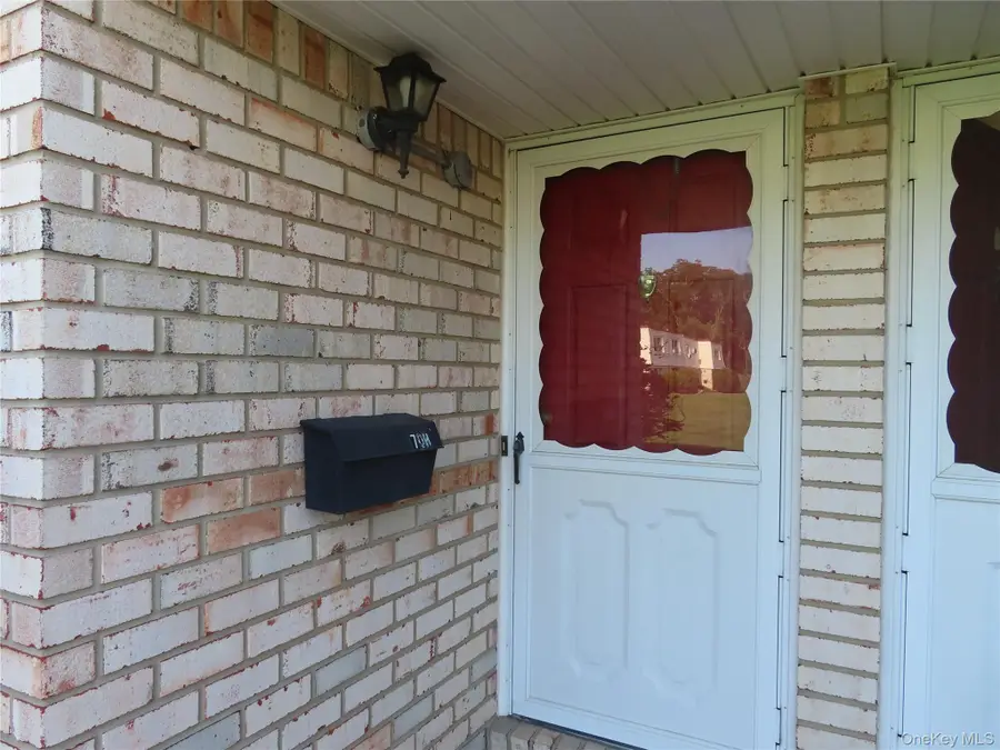 15 Harrison Avenue #70 H, Amityville, NY 11701 - #2