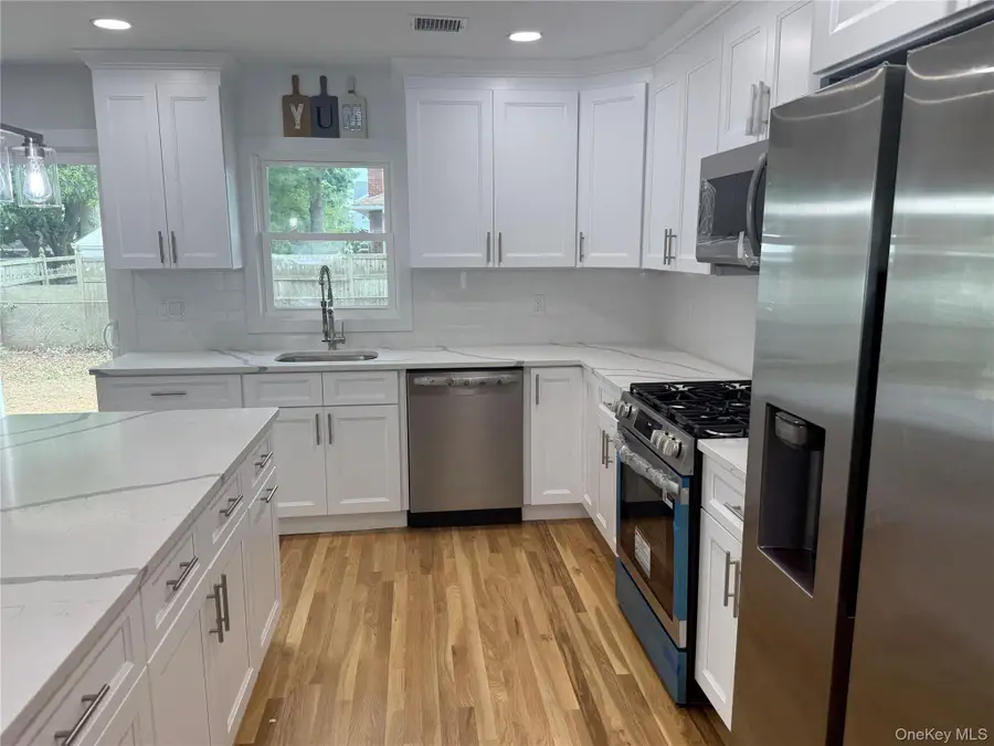 2 5th Avenue, Farmingdale, NY 11735 - #2