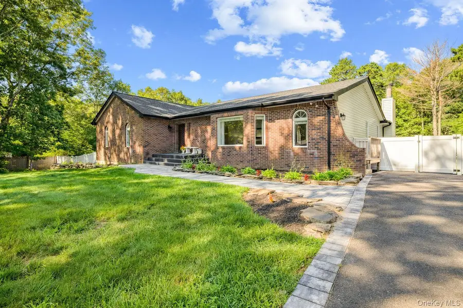 24 Bauer Avenue, Manorville, NY 11949 - #3