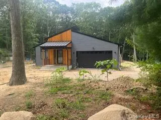 17 Bittersweet Avenue, Hampton Bays, NY 11946 - #2