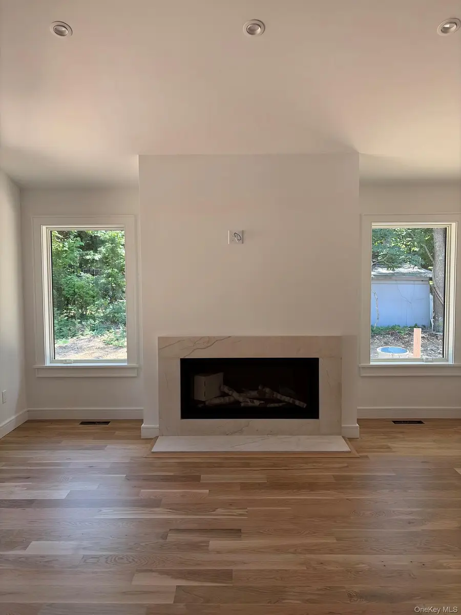 17 Bittersweet Avenue, Hampton Bays, NY 11946 - #3