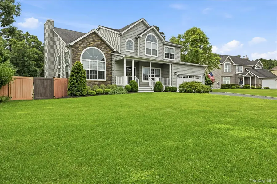 2 Jane Street, Miller Place, NY 11764 - #3