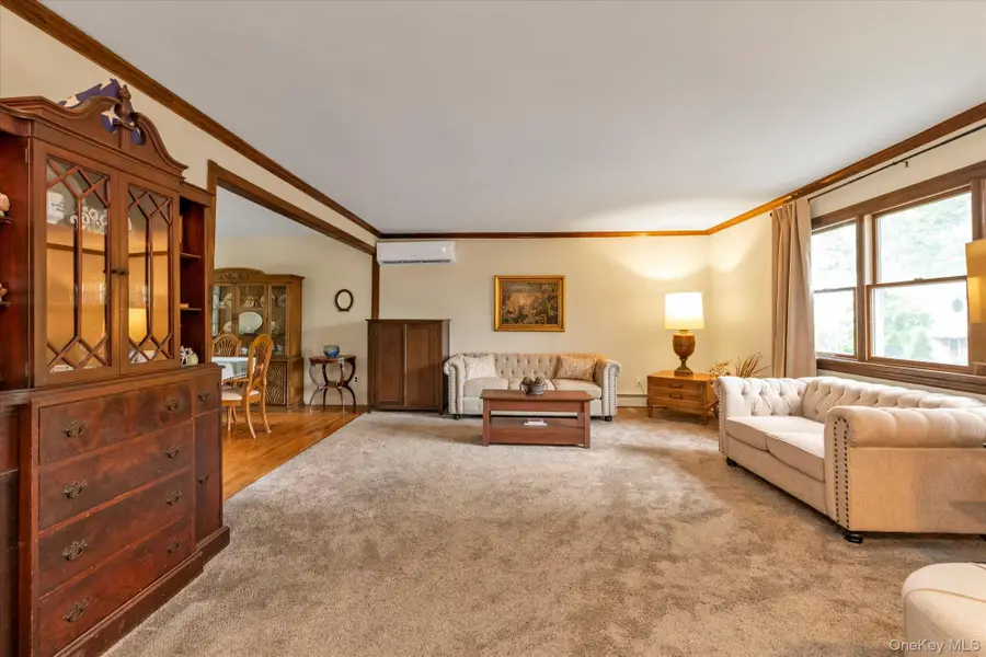 18 Kathy Court, Northport, NY 11768 - #3