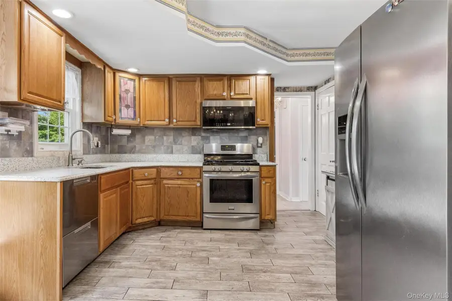 84 Barnum Street, West Babylon, NY 11704 - #2