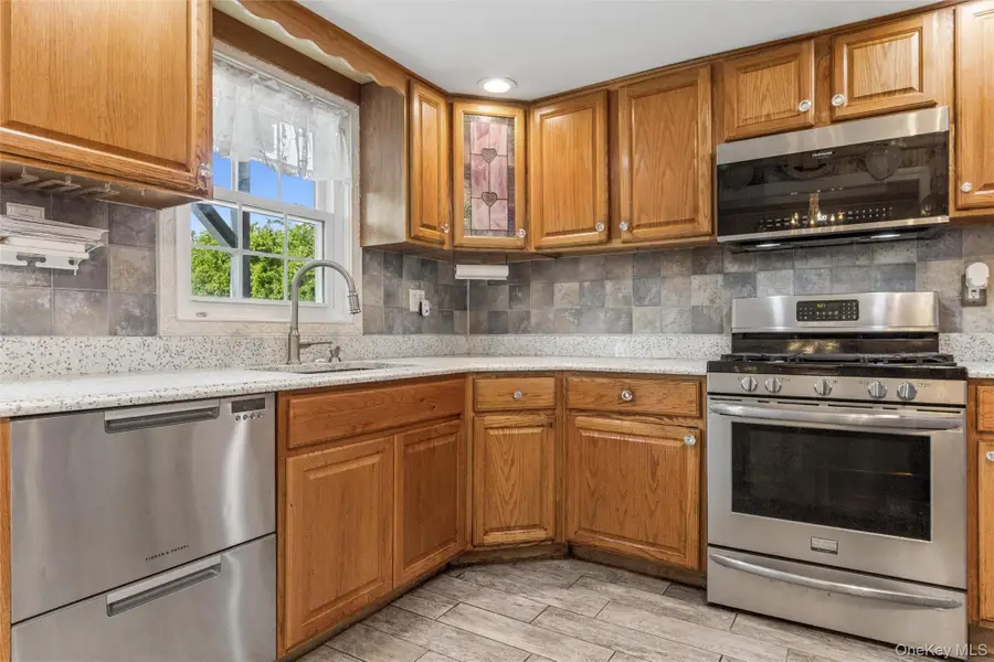84 Barnum Street, West Babylon, NY 11704 - #3