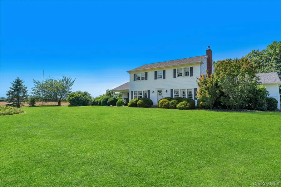 865 Peconic Bay Boulevard, Laurel, NY 11948 - #2