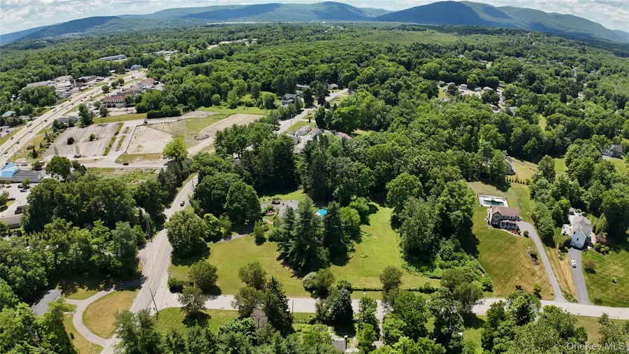 12 Tuscany Drive #8-12, Wappingers Falls, NY 12590 - #3