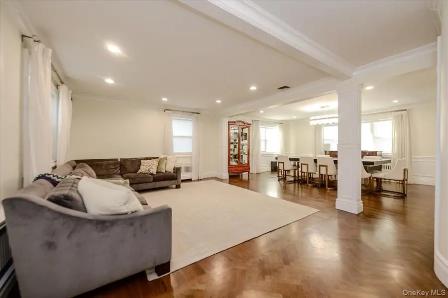 634 Jarvis Avenue, Far Rockaway, NY 11691 - #3