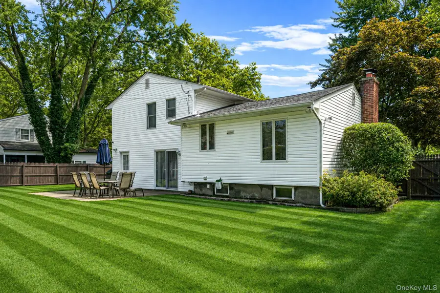 49 Munson Court, Melville, NY 11747 - #2