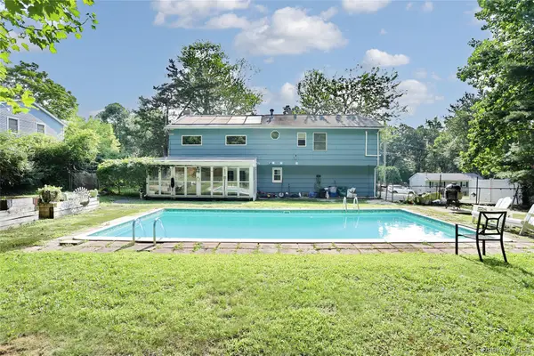 561 Babbling Brook Lane, Valley Cottage, NY 10989
