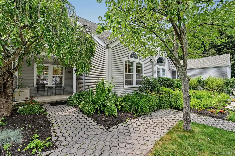 210 Sandpiper Court #210, Yorktown Heights, NY 10598 - #2