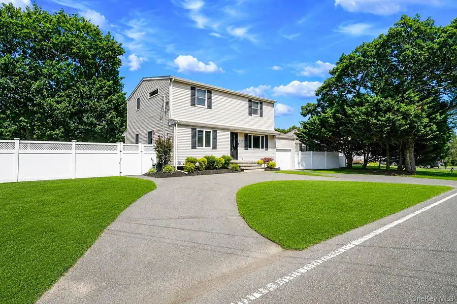 107 Terry Road, Sayville, NY 11782 - #3