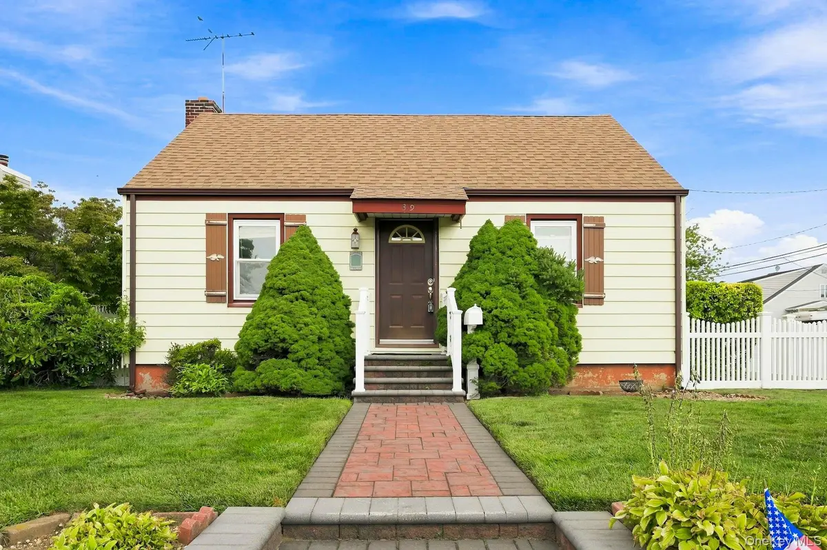 39 Emma Street, Bethpage, NY 11714 - #1