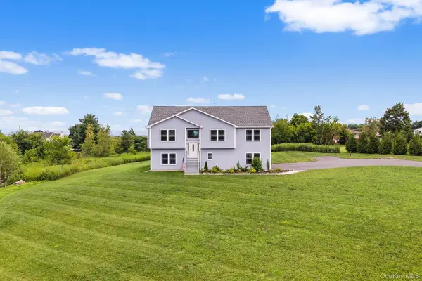 21 Meadow View Drive, Marlboro, NY 12542