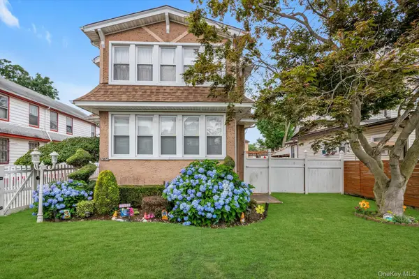 90-34 190th Street, Hollis, NY 11423
