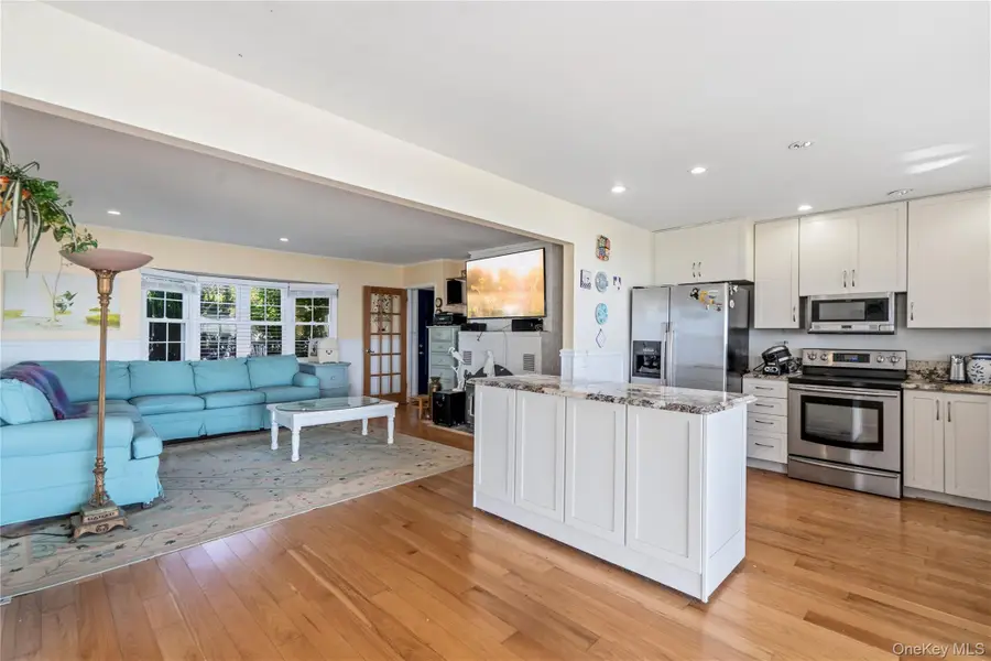 62 Grandview Drive, Shirley, NY 11967 - #3