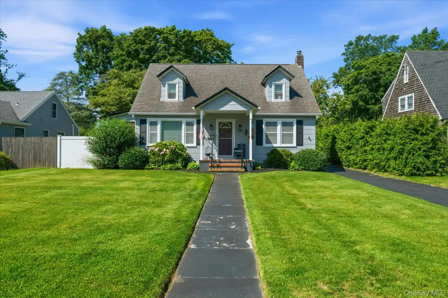 277 Howell Avenue, Riverhead, NY 11901 - #2