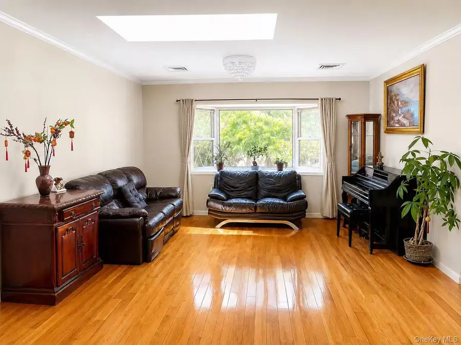 110 Leahy Street, Jericho, NY 11753 - #2
