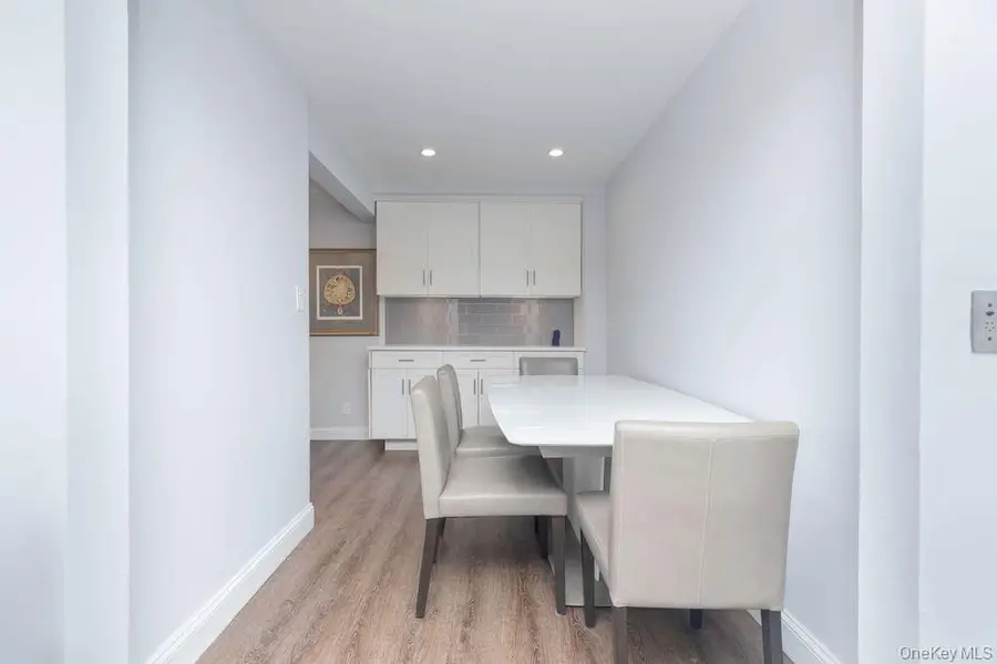 15 Leewood Circle #1R, Eastchester, NY 10709 - #3