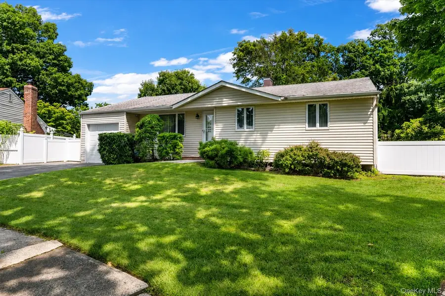 51 Longworth Avenue, Dix Hills, NY 11746 - #3