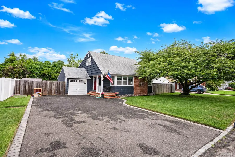 125 Raleigh Lane, West Islip, NY 11795 - #2