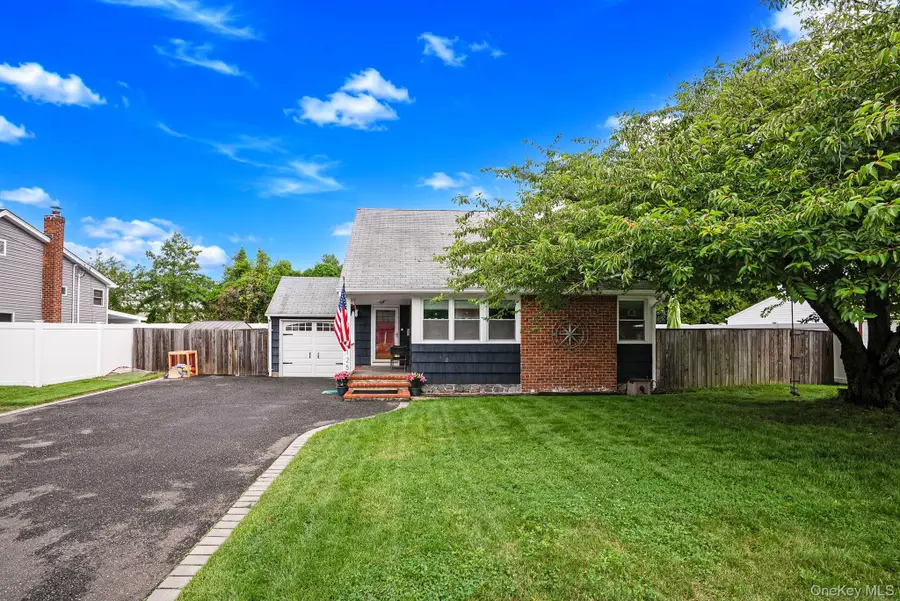 125 Raleigh Lane, West Islip, NY 11795 - #3