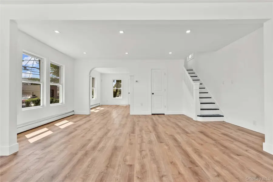 42 Satterie Avenue, Valley Stream, NY 11580 - #3