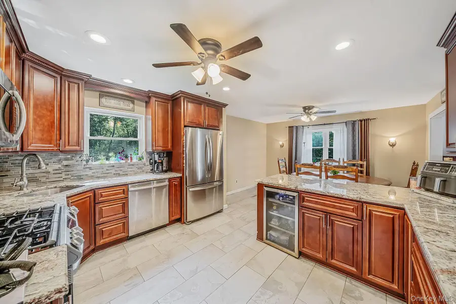 10 Turnpike Boulevard, Middle Island, NY 11953 - #2