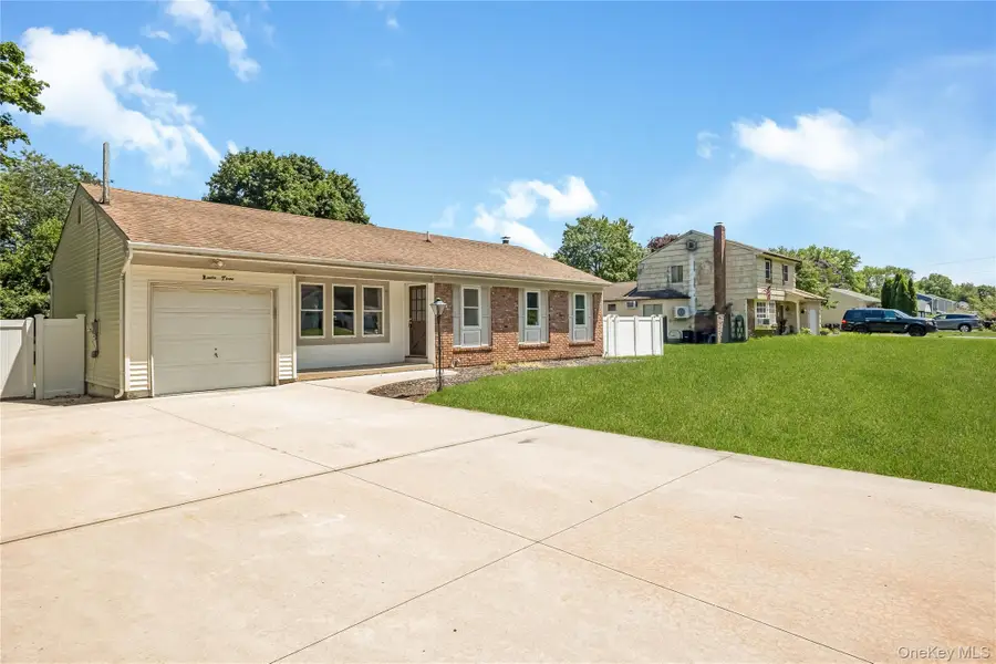93 Raynor Road, Ridge, NY 11961 - #2