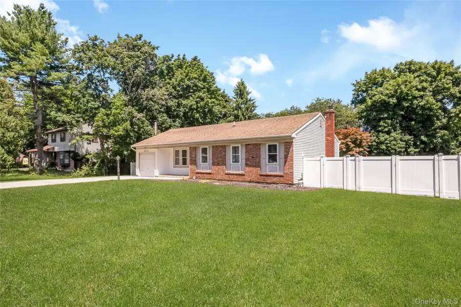 93 Raynor Road, Ridge, NY 11961 - #3
