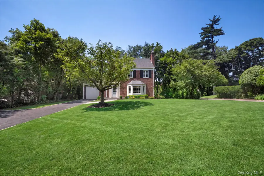 6 Brookbridge Road, Great Neck, NY 11021 - #2