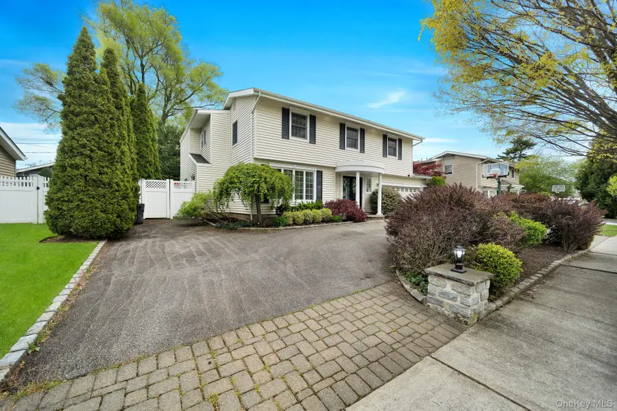 20 Sagamore Way S, Jericho, NY 11753 - #2