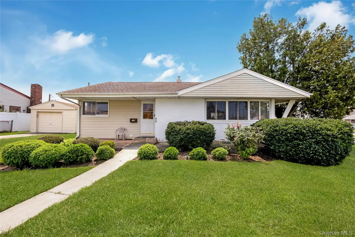 2 Mozart Lane, Bethpage, NY 11714 - #1