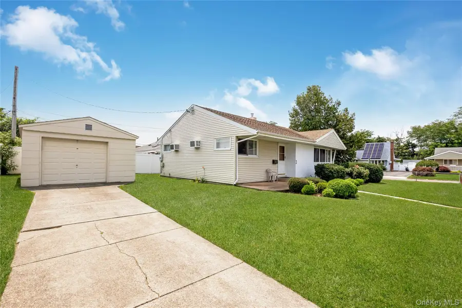 2 Mozart Lane, Bethpage, NY 11714 - #3