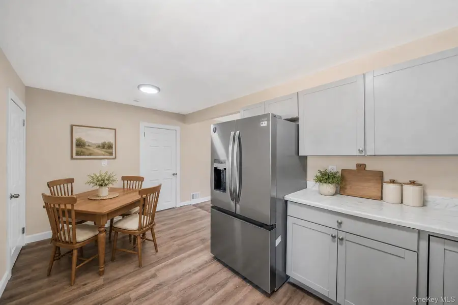 948 Walker Street, Bellport, NY 11713 - #3