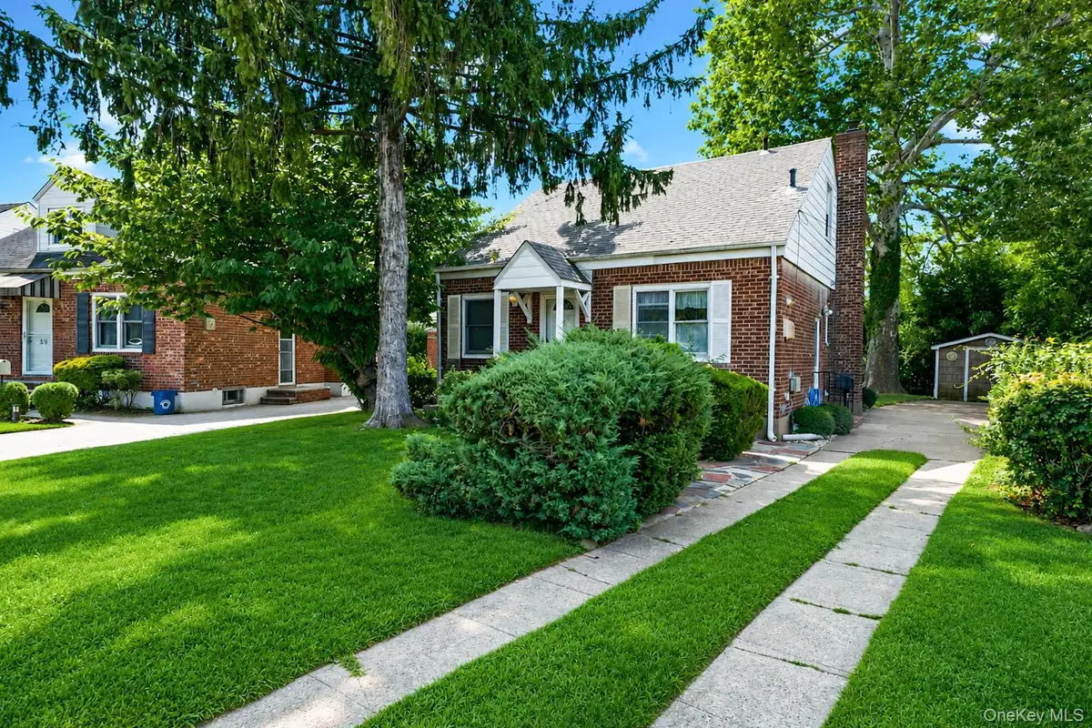 45 Park Circle, New Hyde Park, NY 11040 - #1