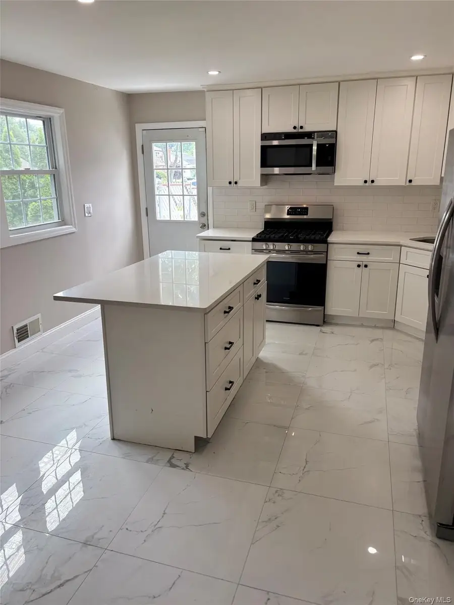 128 W 17th Street, Deer Park, NY 11729 - #3