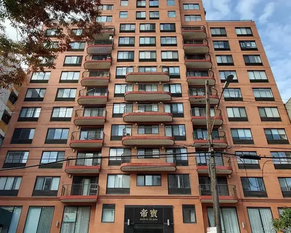 13235 41st Road #12A, Flushing, NY 11355