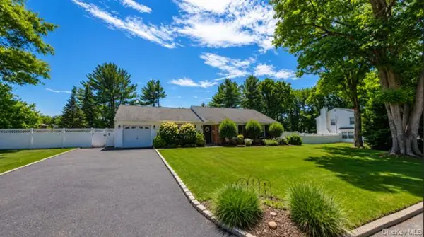 9 Singingwood Drive, Stony Brook, NY 11790