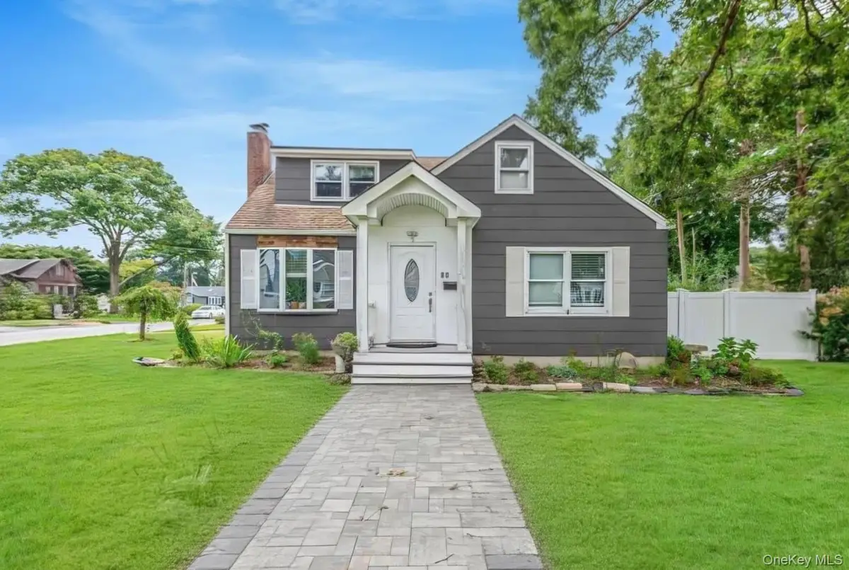 80 Everett Street, Patchogue, NY 11772 - #1
