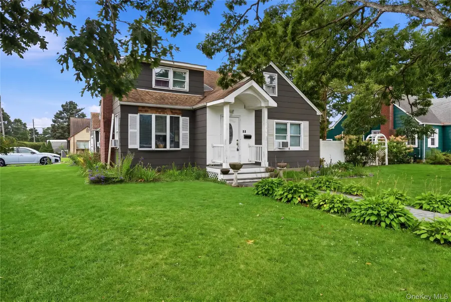 80 Everett Street, Patchogue, NY 11772 - #2