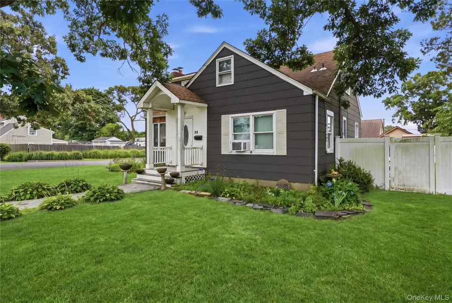 80 Everett Street, Patchogue, NY 11772 - #3